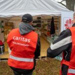 Tysiącom migrantów i uchodźców w Polsce codziennie pomaga Caritas!